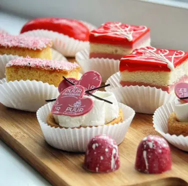 Mini-patisserie tijdens workshop bij PUUR Patisserie in Eibergen